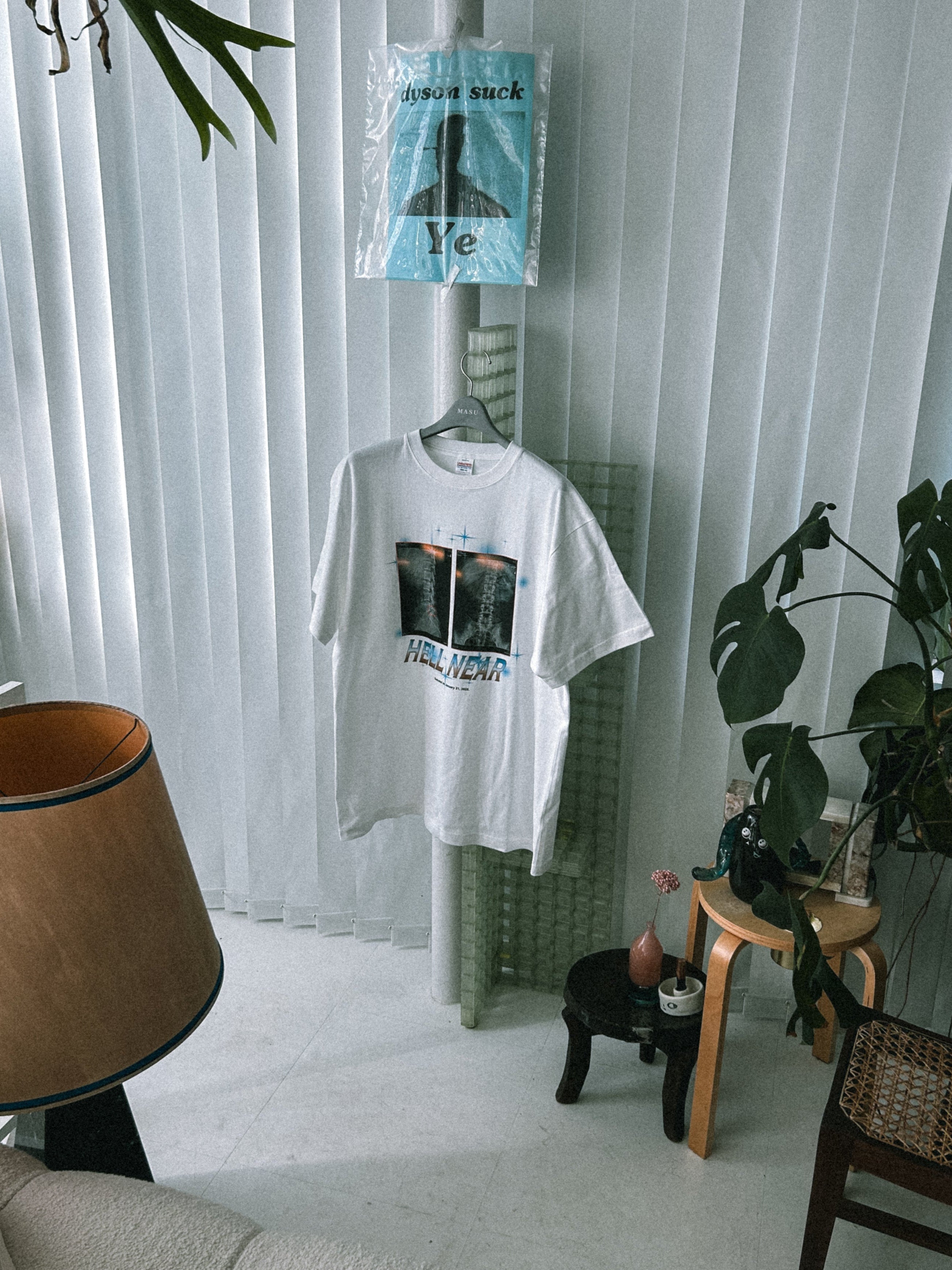 "HELL NEAR" T-shirt
